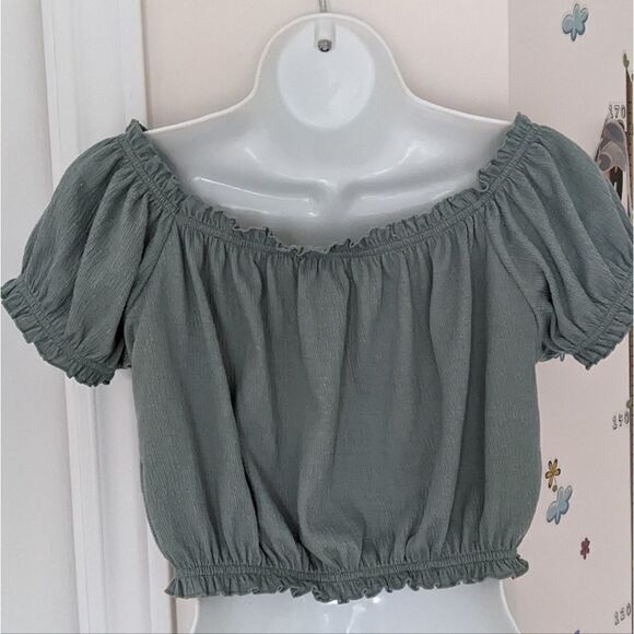 H&M Sage green puff sleeve crop top textured size Medium @F1 - Picture 8 of 10